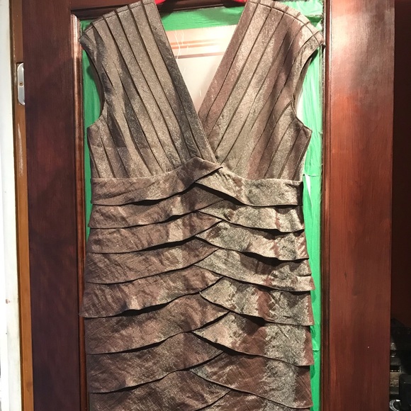 ADRIANNA PAPELL Dress - Picture 1 of 8